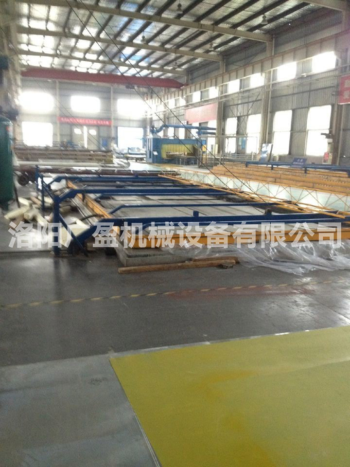 熱壓制板機